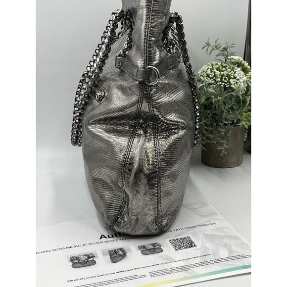 Michael Kors Authenticated Lacey Nickel Silver Leather Foldover Tote Metal Chain - Picture 3 of 15